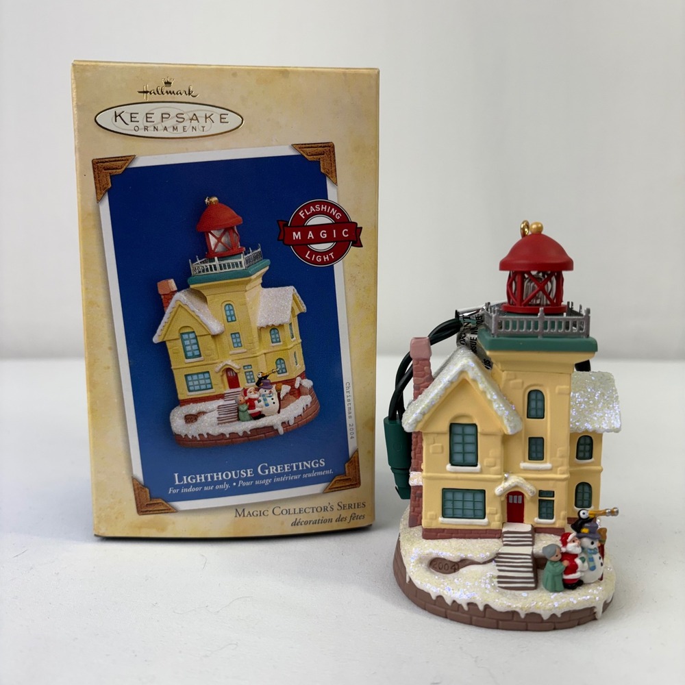 Hallmark Keepsake Ornament Lighthouse Greetings # 8 2004‎ Magic Flashing Light